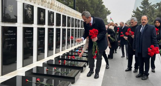 BAKAN ZER, AZERBAYCAN'DA TRK ?EH?TL???N? Z?YARET ETT?