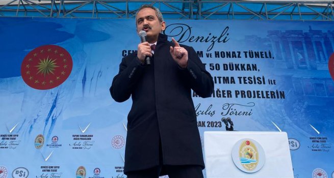 BAKAN ZER, DEN?ZL?'DE DZENLENEN TOPLU AILI? TREN?NE KATILDI