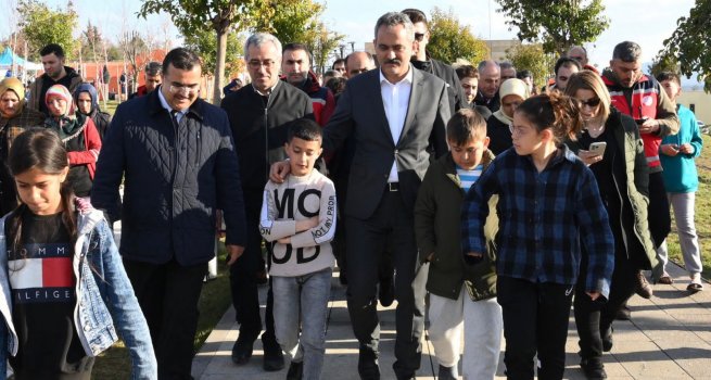 BAKAN ZER: DEPREM BLGES?NDEK? ON ?LDEN NAKLED?LEN ?RENC?LER?N DN? NAK?LLER? BA?LADI