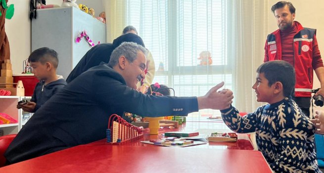 BAKAN ZER, DO?AN?EH?R KONTEYNER KENT?NDEK? E??T?M NOKTALARINI Z?YARET ETT?