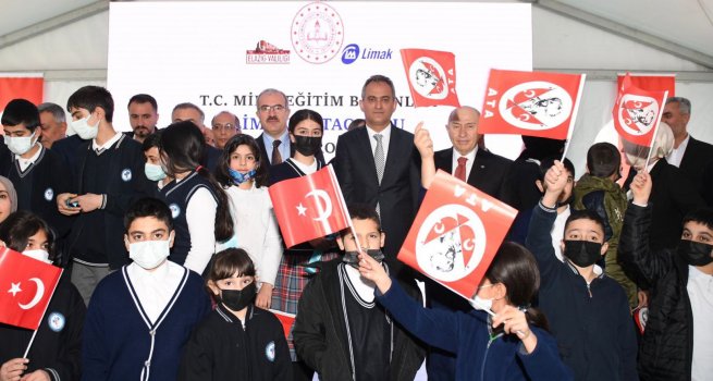 BAKAN ZER, ELAZI?'DA L?MAK ORTAOKULUNUN AILI?INI YAPTI