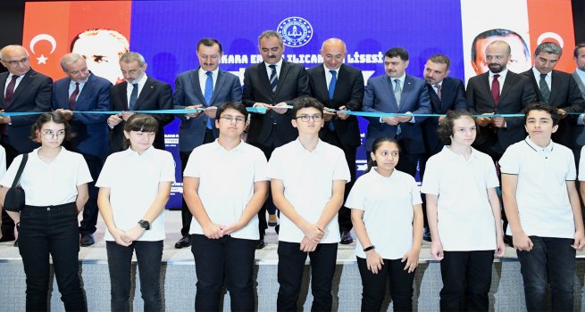 BAKAN ZER, ERMAN ILICAK FEN L?SES?N?N AILI?INI YAPTI