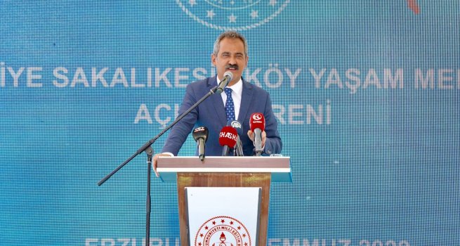 BAKAN ZER, ERZURUM'DA KY YA?AM MERKEZ?N?N AILI?INA KATILDI