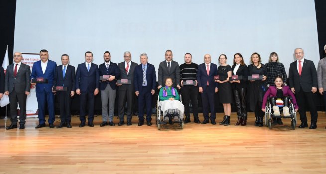 BAKAN ZER: EVDEN IKAMAYAN 10 B?N OCU?UN EV?NE ?RETMEN GNDER?YORUZ