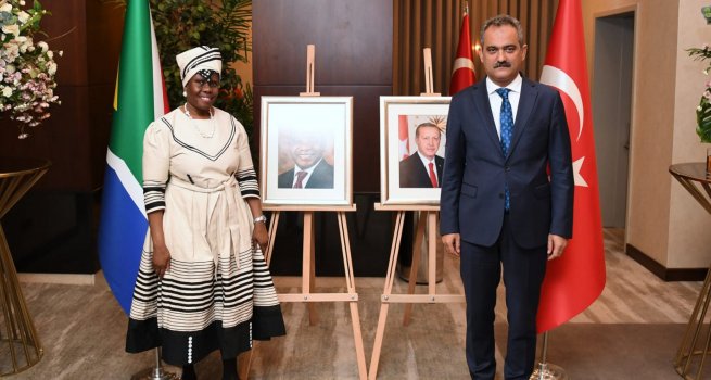 BAKAN ZER, GNEY AFR?KA ULUSAL M?RAS GN RESEPS?YONUNA KATILDI