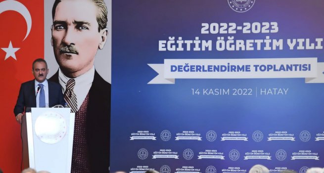 BAKAN ZER, HATAY'DA OKUL YNET?C?LER?YLE BULU?TU