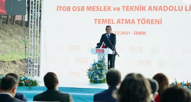 BAKAN �ZER: HEM ??VEREN?M?Z HEM �?RENC?M?Z ?�?N �OK CAZ?P B?R MESLEK? E?ET?M MODEL?N? HAYATA GE�?RM?? BULUNUYORUZ