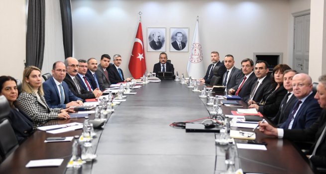 BAKAN ZER ?LE BROKRATLARI, KKTC GNDEM?YLE TOPLANDI