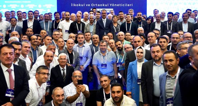 BAKAN ZER, ?LKOKUL VE ORTAOKUL YNET?C?LER?YLE BULU?TU