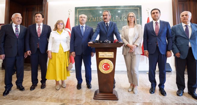 BAKAN ZER, ?ZM?R ?L E??T?M DE?ERLEND?RME TOPLANTISI'NA KATILDI