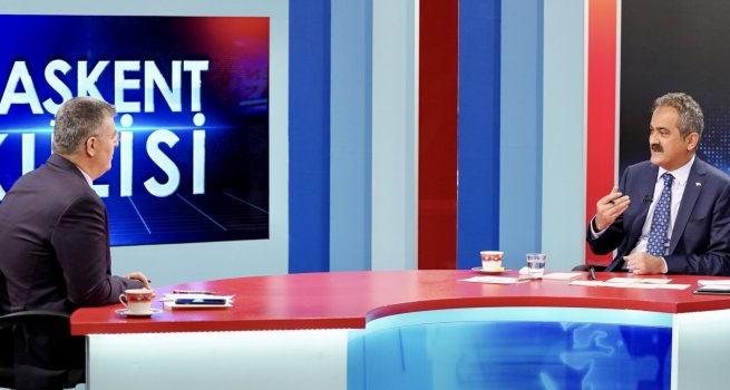 BAKAN ZER, KANAL 7 CANLI YAYININDA E??T?M GNDEM?N? DE?ERLEND?RD?