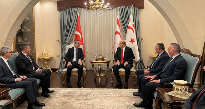 BAKAN ZER, KKTC CUMHURBA?KANI TATAR ?LE GR?T