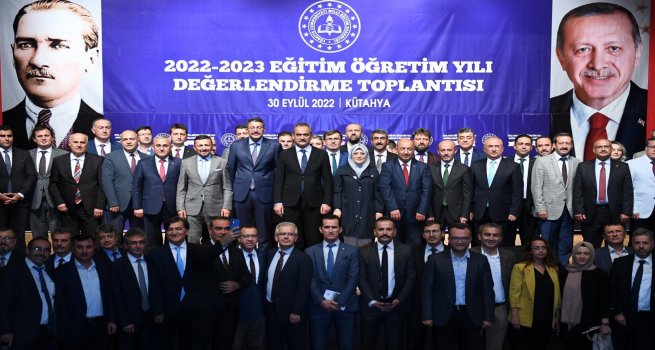 BAKAN ZER, KTAHYA'DA OKUL YNET?C?LER? VE ?RETMENLERLE B?R ARAYA GELD?