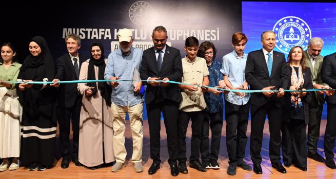 BAKAN ZER, MUSTAFA KUTLU KTPHANES?'N?N AILI?INI YAPTI