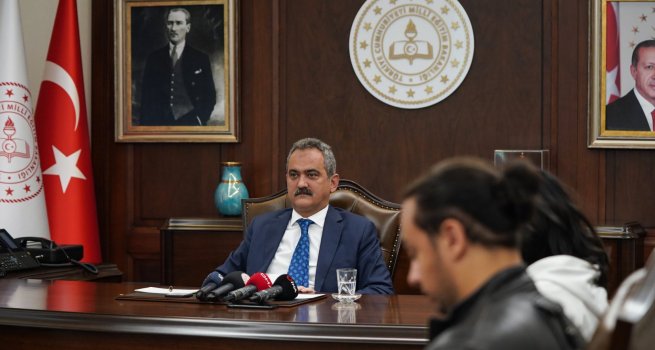 BAKAN ZER, NEW YORK'TA KATILDI?I E??T?M?N DN?TRLMES? Z?RVES?'N? DE?ERLEND?RD?