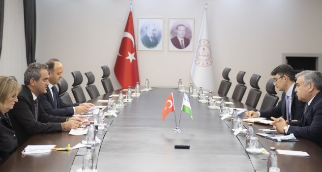 �ZBEK?STAN B�Y�KEL�?S?N? KABUL ETT?