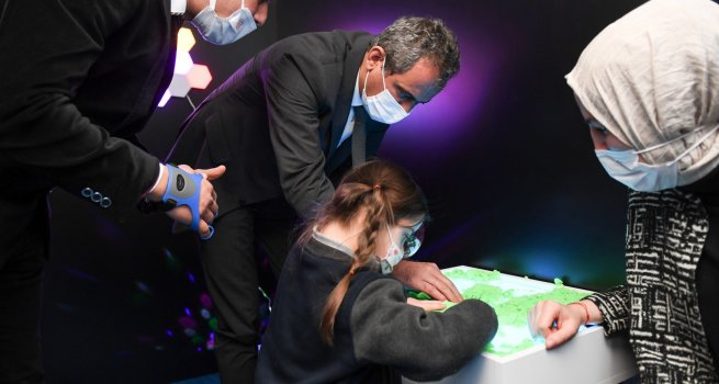 BAKAN ZER: ZEL OCUKLARIMIZ VE A?LELER?N?N HER ZAMAN YANINDA OLMAYA DEVAM EDECE??Z