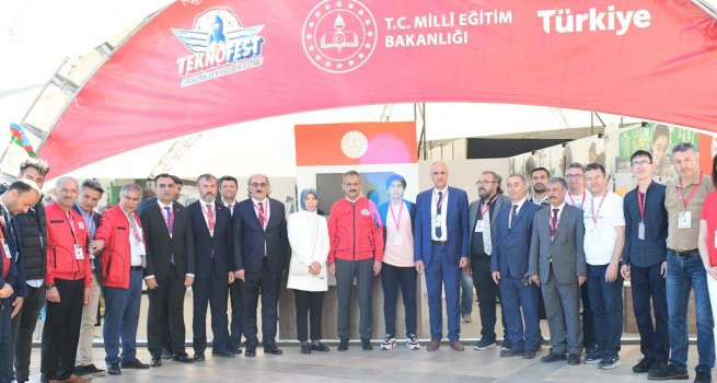 BAKAN ZER, TEKNOFEST AZERBAYCAN'DA MEB'?N STANDINI Z?YARET ETT?