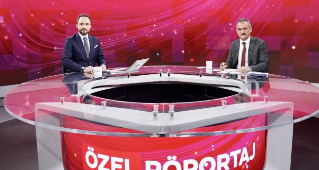 BAKAN ZER, TRT HABER'DE E??T?M GNDEM?N? DE?ERLEND?R?YOR