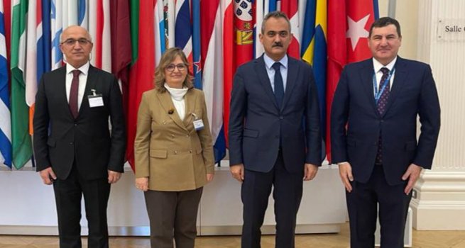 BAKAN ZER: TRK?YE, SON 20 YILDA E??T?MDE YAPILANLARLA TM LKELERE RNEKL?K TE?K?L ED?YOR