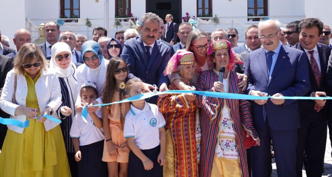 BAKAN ZER, URLA UZUNKUYU KY YA?AM MERKEZ?N?N AILI?INI YAPTI