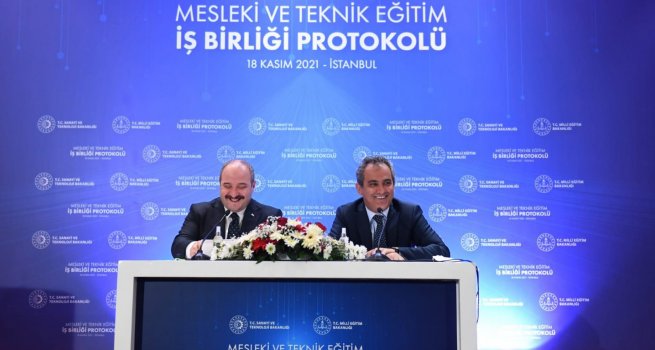 BAKAN ZER VE BAKAN VARANK, MESLEK? VE TEKN?K E??T?M ?? B?RL??? PROTOKOL'N ?MZALADI