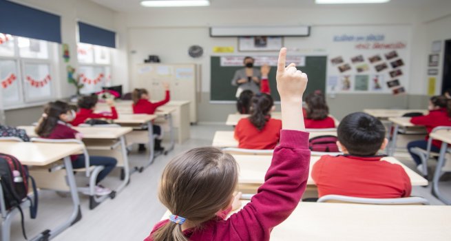 BAKAN �ZER: Y�Z Y�ZE E??T?ME ARA VERME G�NDEM?M?ZDE DE??L