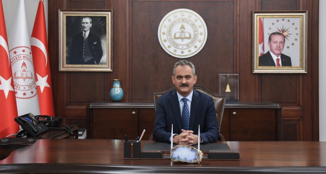 BAKAN ZER'?N 29 EK?M CUMHUR?YET BAYRAMI MESAJI