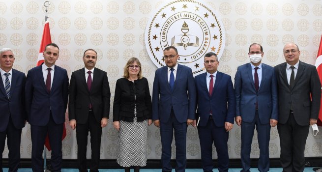 BAKAN YARDIMCISI A?KAR, UKRAYNA BYKEL?S? BODNAR'I KABUL ETT?