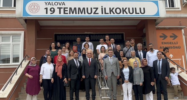 BAKAN YARDIMCISI ?ENSOY, YALOVA'DA ?RETMEN ve VEL?LERLE B?R ARAYA GELD?