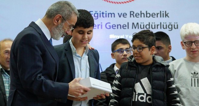 BAKAN YARDIMCISI SEZG?N, GAZ?ANTEP GAP GRME ENGELL?LER OKULU'NDA ENGELS?Z BASTON DA?ITIM PROGRAMINA KATILDI