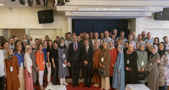 BAKAN YARDIMCISI SEZG?N, K?TAP YAZIM ALI?TAYINA KATILDI