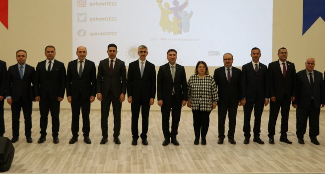 BATMAN'DA "GEN ANNE VE BABALARIN D?J?TAL EBEVEYNL?K FARKINDALI?INI GEL??T?RME PROJES?"N?N TANITIMI YAPILDI