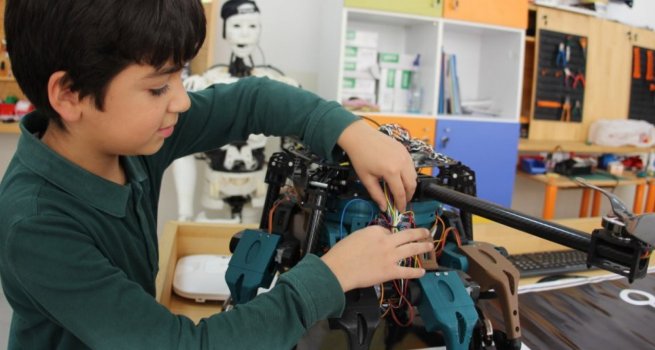 B?L?M VE SANAT MERKEZ? ?RENC? TANILAMA VE YERLE?T?RME SREC? N DE?ERLEND?RME SONULARI AIKLANDI