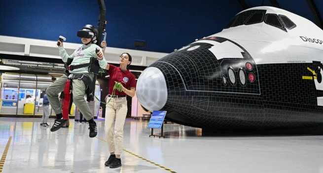 B?LSEM'?N ZEL YETENEKL? ?RENC?LER?, UZAY YOLCULU?UNU DENEY?ML?YOR