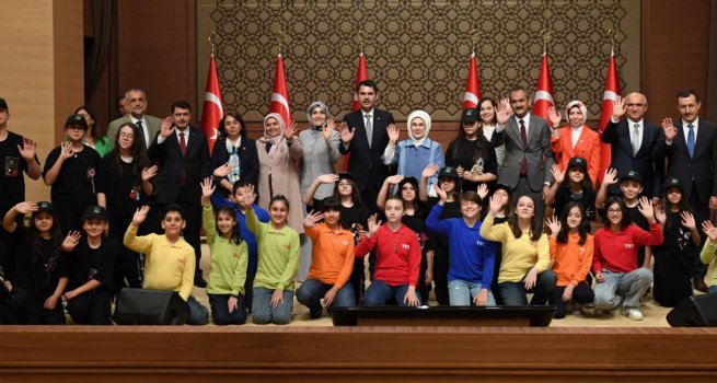 �EVRE DOSTU 1.000 OKUL PROJES? KAPANI? T�REN?