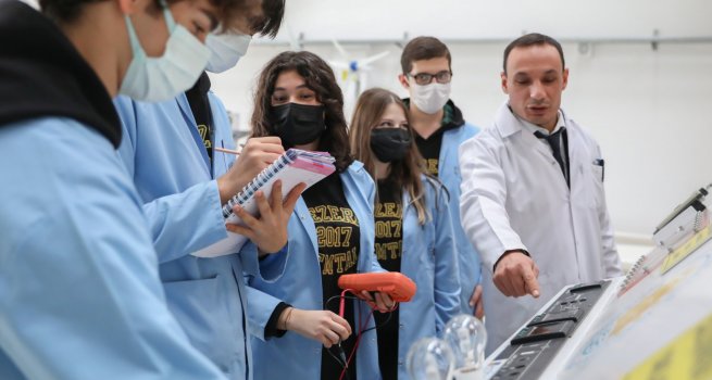 CEZER? YE??L TEKNOLOJ? L?SES?, AVRUPA'NIN EN YEN?L?K�? ?K?NC? L?SES? SE�?LD?