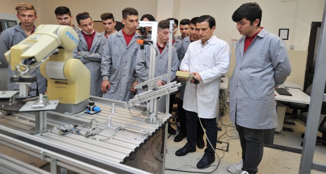 CUMHURBA?KANI ERDO?AN: MESLEK? E??T?M MERKEZLER?N?N CAZ?BES? DAHA DA ARTACAK