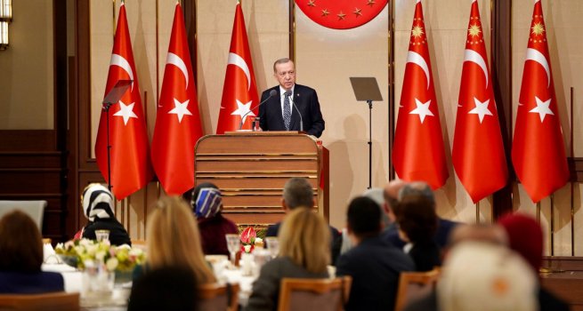 CUMHURBAŞKANI ERDOĞAN, UZMAN VE BAŞÖĞRETMEN UNVANI ALMAYA HAK KAZANAN ÖĞRETMEN SAYILARINI AÇIKLADI