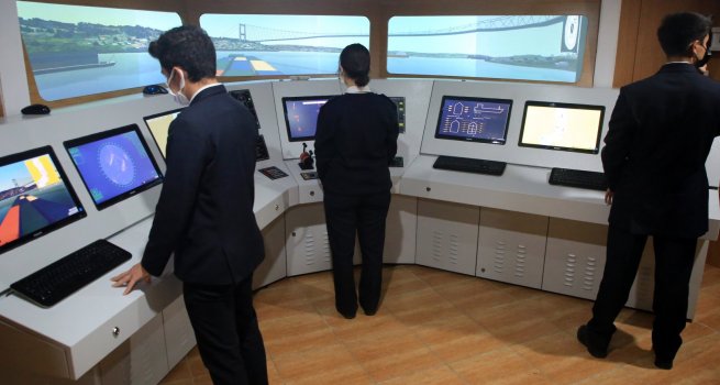 DEN?ZC?L?K SEKT�R�N�N N?TEL?KL? ELEMANLARI BU OKULDAN YET???YOR