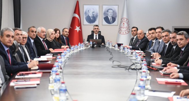 DEPREM BLGES?NDE YRTLEN ALI?MALARIN KOORD?NASYONU ??N KR?Z MASASI KURULDU