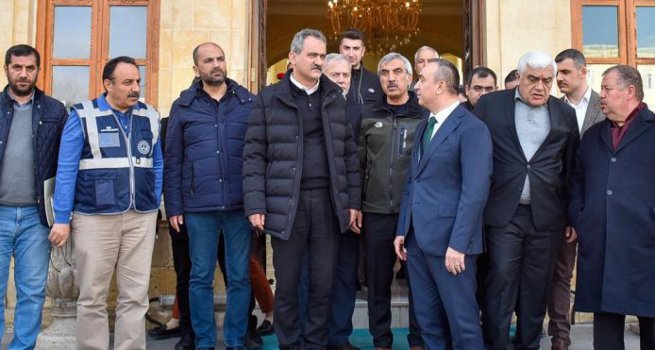 DEPREM BLGES?NDEK? 54 B?N 882 ?RENC?, NAKL?N? D??ER ?LLERE ALDIRDI