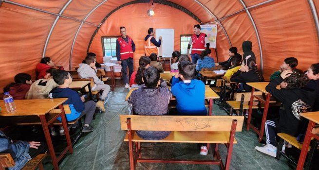 DEPREM BLGES?NDEK? ?RENC?LERE LGS VE YKS'YE HAZIRLIK DESTE?? ??N OLU?TURULAN DYK NOKTASI SAYISI 649'A IKTI