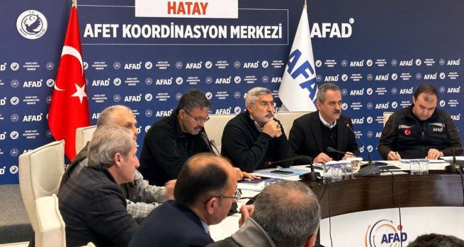 DEPREMDEN EN OK ETK?LENEN 4 ?LDE E??T?M ?RET?ME KADEMEL? OLARAK BA?LANACAK