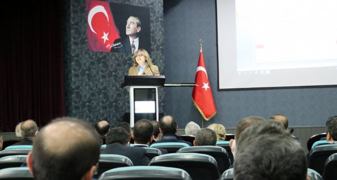 ERZURUM'DA E??T?M YNET?C? GEL??T?RME PROGRAMI SEM?NER?