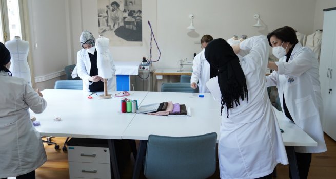 HALK E??T?M? MERKEZLER?NDEN B?R AYDA 602 B?N VATANDA? YARARLANDI