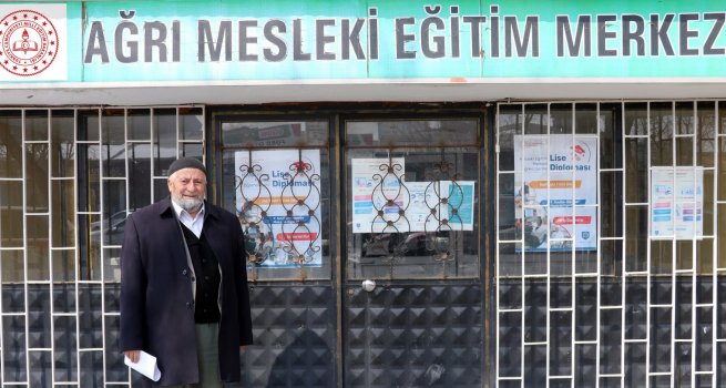 HAYAL?NDEK? MESLEK ?�?N 72 YA?INDA MESLEK? E??T?M MERKEZ?NDE