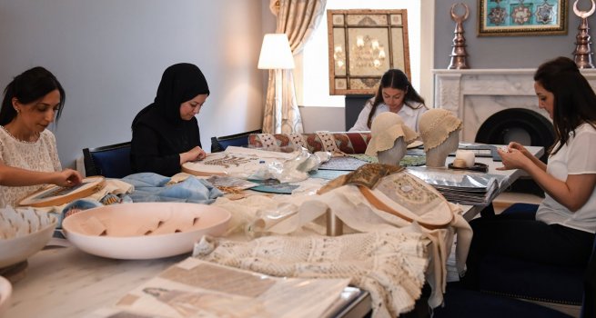 HER AY 1 M?LYON VATANDA?A ULA?ILAN HALK E??T?M? KURSLARINDA "?ST?HDAM" VE "D?J?TALLE?ME" HAMLES? BA?LIYOR