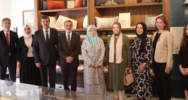 MALEZYA KRAL?ES?, BEYO?LU OLGUNLA?MA ENST?TSN Z?YARET ETT?