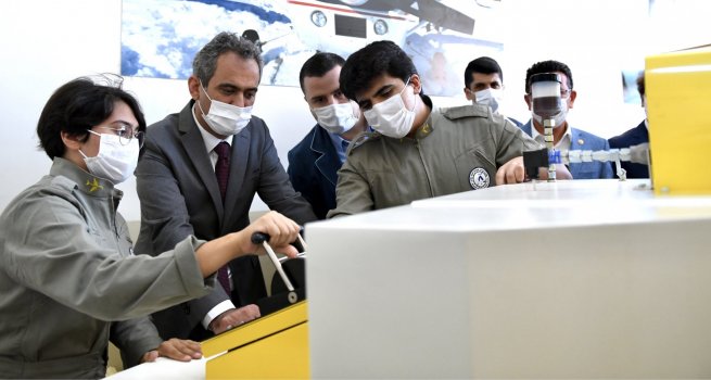 MEB'DEN 2,5 AYDA 6 B?N 869 TASARIM TESC?L? REKORU